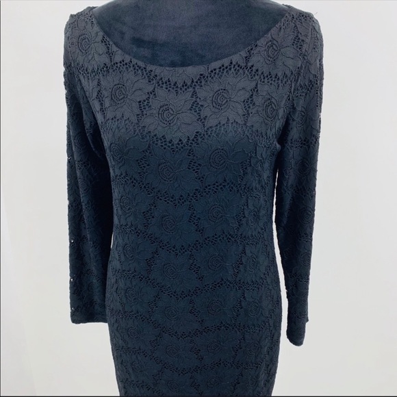 Ingrid & Isabel Black Lace Maternity Dress - Picture 5 of 6